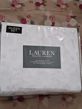 Lauren Ralph Lauren Queen Sheet Set Grey Floral on White 100% Cotton